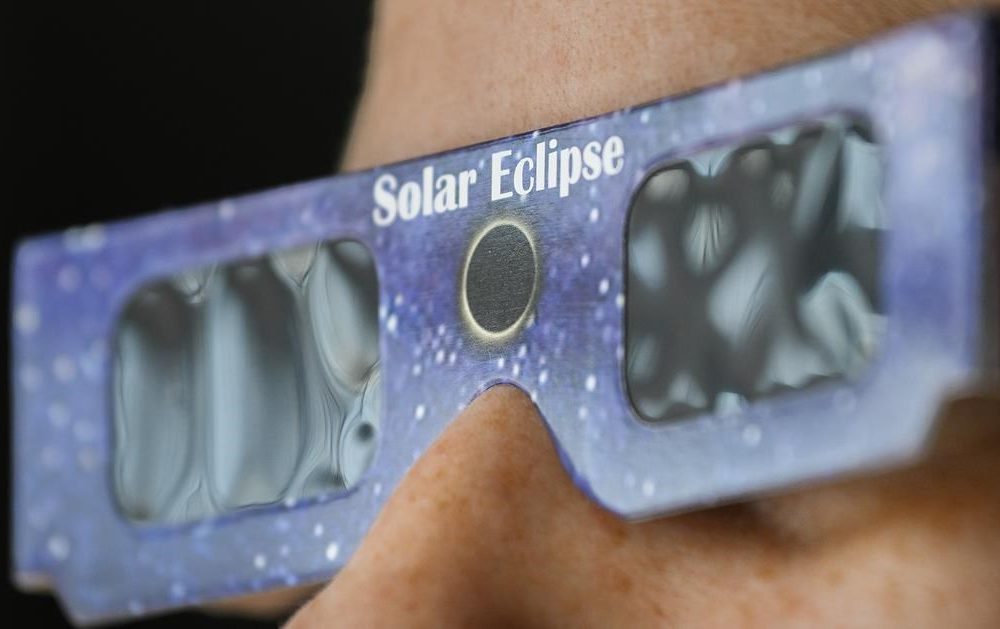 Profiter de l'éclipse solaire sans gâcher sa vue de façon permanente